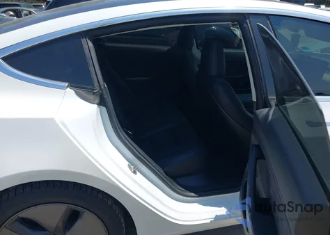 2018 Tesla Model 3 Long Range/Mid Range from USA, damaged, VIN 5YJ3E1EA0JF019639